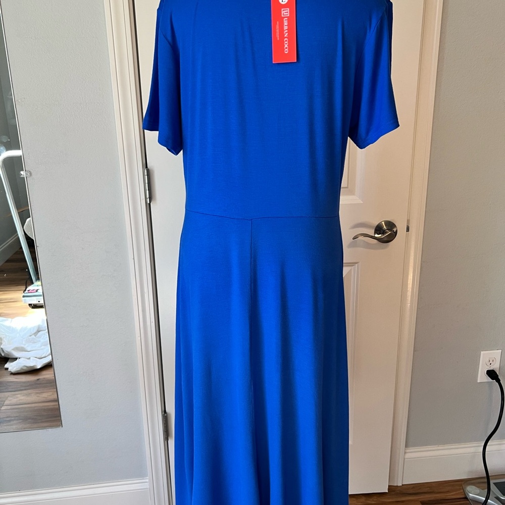 Elegant Blue Midi Dress